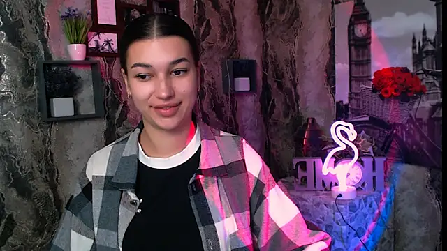 Snapshot of KarolinaRosse_ chatting on October 2025 05:19:02 AM KarolinaRosse online show from October 2025 05:19:02 AM