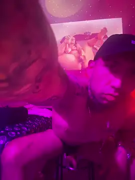 Alexandrei online show from December 2025 10:34:02 AM