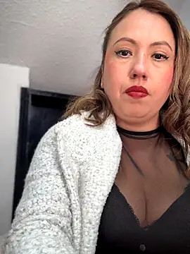 VIOLETA-25  online show from October 2025 03:01:01 PM