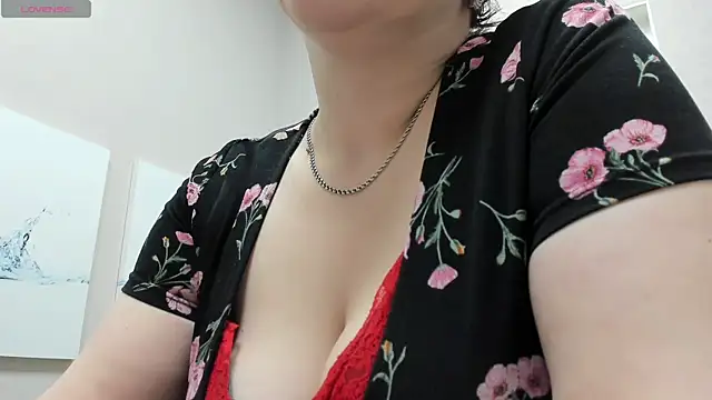 Snapshot of Dolorys chatting on December 2024 05:45:01 AM Dolorys online show from December 2024 05:45:01 AM