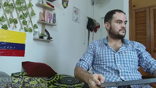 Snapshot of fetish_padrino chatting on March 2025 04:43:02 PM fetish padrino online show from March 2025 04:43:02 PM