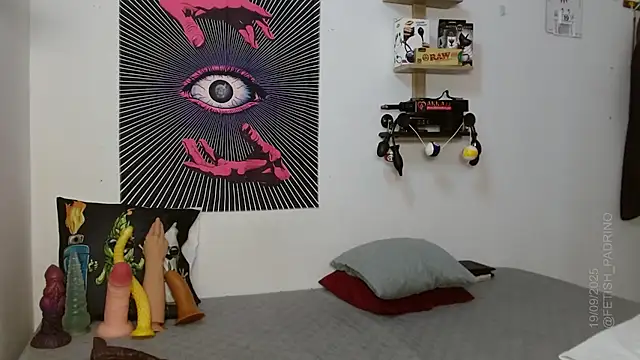 Snapshot of fetish_padrino chatting on September 2025 02:07:02 PM fetish padrino online show from September 2025 02:07:02 PM