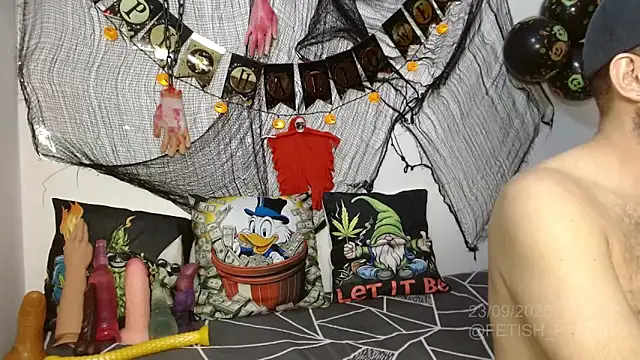 Snapshot of fetish_padrino chatting on September 2025 05:22:02 AM fetish padrino online show from September 2025 05:22:02 AM