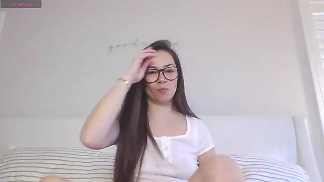 mixedasiangirl online show from March 2026 07:19:01 PM