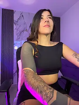 luccianagreyy online show from April 2026 12:11:02 PM