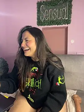 Snapshot of PoliBenett_ chatting on December 2024 01:06:01 AM PoliBenett online show from December 2024 01:06:01 AM