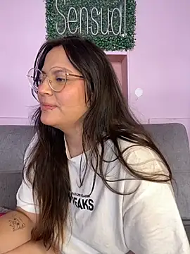 Snapshot of PoliBenett_ chatting on February 2025 09:45:02 PM PoliBenett online show from February 2025 09:45:02 PM