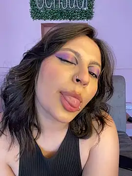 Snapshot of PoliBenett_ chatting on February 2025 04:36:02 PM PoliBenett online show from February 2025 04:36:02 PM