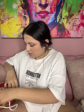 Snapshot of PoliBenett_ chatting on February 2025 12:16:01 AM PoliBenett online show from February 2025 12:16:01 AM