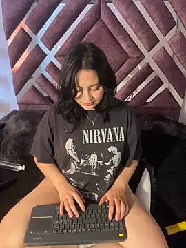 Snapshot of PoliBenett_ chatting on March 2025 06:31:01 PM PoliBenett online show from March 2025 06:31:01 PM