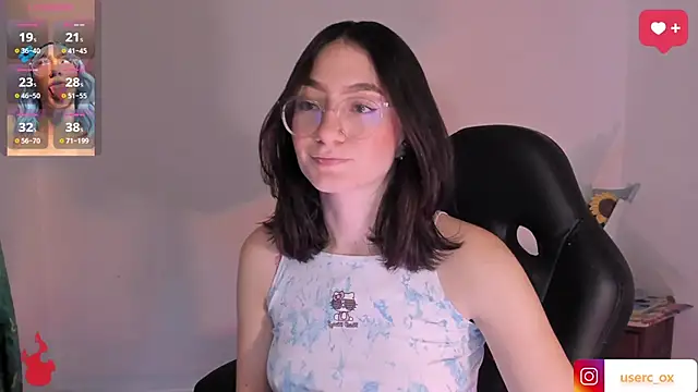 Snapshot of haanna_thompsoon chatting on March 2025 08:43:02 PM haanna thompsoon online show from March 2025 08:43:02 PM