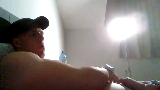 Snapshot of parkerxmuscle chatting on December 2024 10:20:02 PM parkerxmuscle online show from December 2024 10:20:02 PM