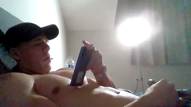 Snapshot of parkerxmuscle chatting on December 2024 04:12:01 AM parkerxmuscle online show from December 2024 04:12:01 AM