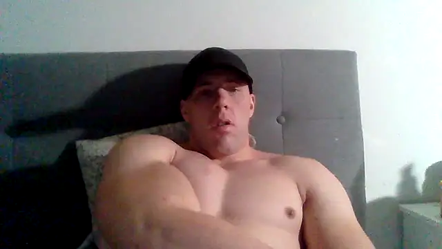 Snapshot of parkerxmuscle chatting on February 2025 04:00:02 PM parkerxmuscle online show from February 2025 04:00:02 PM