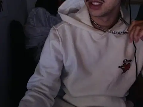 Snapshot of anjonoturno1 chatting on March 2025 08:29:02 PM anjonoturno1 online show from March 2025 08:29:02 PM