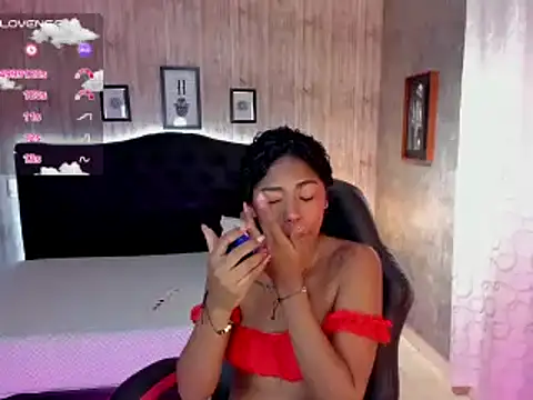 Snapshot of Edelaine_rogers chatting on January 2025 06:52:01 PM Edelaine rogers online show from January 2025 06:52:01 PM