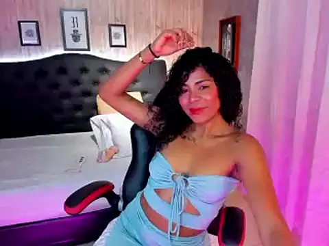 Snapshot of Edelaine_rogers chatting on January 2025 10:46:02 PM Edelaine rogers online show from January 2025 10:46:02 PM