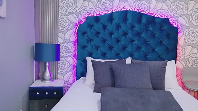 Snapshot of HazelMoret chatting on February 2026 03:25:02 AM HazelMoret online show from February 2026 03:25:02 AM