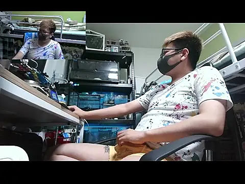 Snapshot of Owl1216 chatting on October 2025 10:07:01 AM Owl1216 online show from October 2025 10:07:01 AM