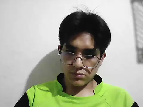 Snapshot of HardDick2 chatting on February 2026 04:43:02 AM HardDick2 online show from February 2026 04:43:02 AM