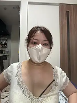 Snapshot of Mirika555 chatting on June 2026 02:39:02 AM Mirika555 online show from June 2026 02:39:02 AM