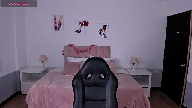 Snapshot of Pamela_cheverry chatting on March 2025 03:53:02 AM Pamela cheverry online show from March 2025 03:53:02 AM