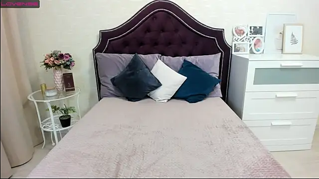 BettyBloom69 online show from February 2025 04:35:01 AM