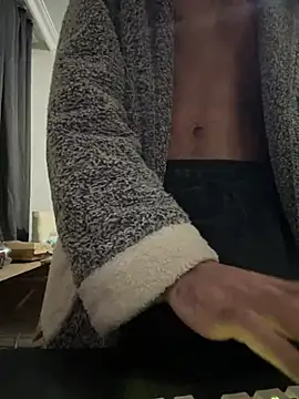 Snapshot of pxrnsenpaii chatting on March 2025 06:21:02 AM pxrnsenpaii online show from March 2025 06:21:02 AM