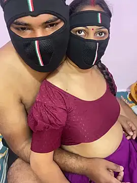 Snapshot of mickey_love chatting on February 2025 06:33:01 AM mickey love online show from February 2025 06:33:01 AM