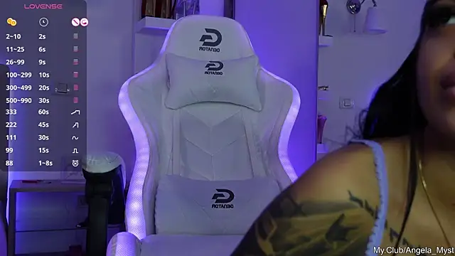 Snapshot of Angela_Myst chatting on February 2025 07:23:01 AM Angela Myst online show from February 2025 07:23:01 AM