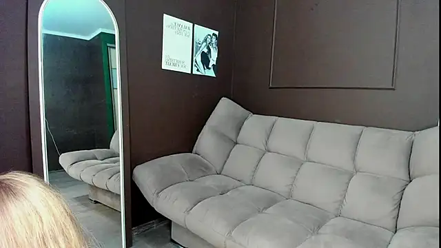 Snapshot of LinaCristonsen chatting on February 2025 06:58:02 PM LinaCristonsen online show from February 2025 06:58:02 PM