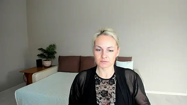 Snapshot of Alicee_Gracee chatting on January 2025 09:15:01 AM Alicee Gracee online show from January 2025 09:15:01 AM