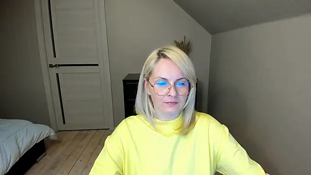 Snapshot of Alicee_Gracee chatting on March 2025 06:21:02 PM Alicee Gracee online show from March 2025 06:21:02 PM