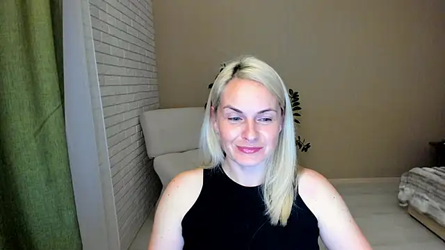 Snapshot of Alicee_Gracee chatting on September 2025 07:48:02 PM Alicee Gracee online show from September 2025 07:48:02 PM