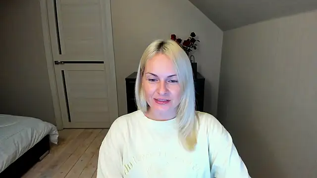 Snapshot of Alicee_Gracee chatting on September 2025 06:24:01 PM Alicee Gracee online show from September 2025 06:24:01 PM