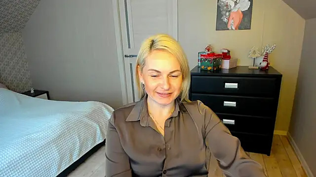 Snapshot of Alicee_Gracee chatting on December 2025 09:29:01 AM Alicee Gracee online show from December 2025 09:29:01 AM