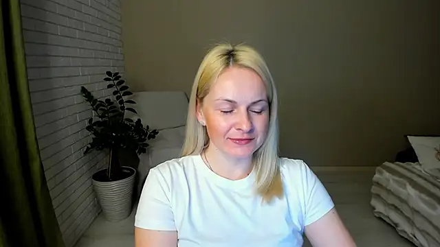 Snapshot of Alicee_Gracee chatting on February 2026 06:50:01 PM Alicee Gracee online show from February 2026 06:50:01 PM