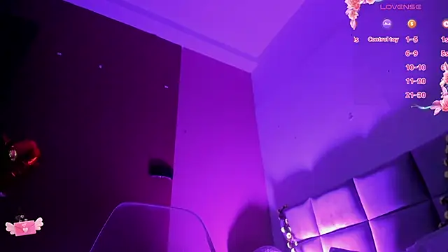 Snapshot of Heicy___ chatting on February 2025 07:59:02 PM Heicy online show from February 2025 07:59:02 PM