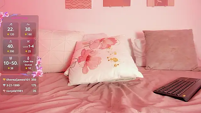 Mia Heartt online show from December 2024 11:44:01 AM