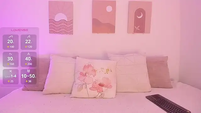 Mia Heartt online show from February 2025 07:27:02 PM