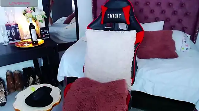 Snapshot of rubyylowell chatting on January 2025 12:52:01 PM rubyylowell online show from January 2025 12:52:01 PM