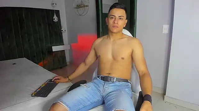 Lucii fer  online show from November 2025 11:53:02 AM