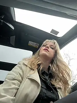 LustfulLuna  online show from April 2026 10:05:02 AM