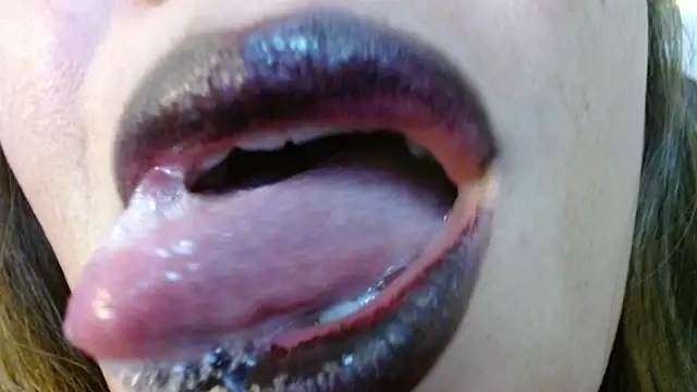 miss evoleth2 online show from April 2026 10:18:01 PM