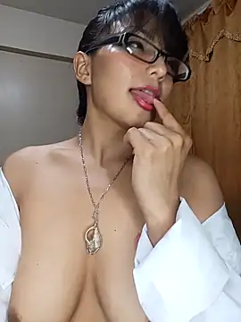 Lucy Chery online show from November 2025 09:58:01 PM