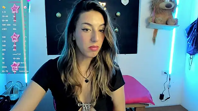 Snapshot of queen-natty chatting on December 2024 04:43:02 AM queen-natty online show from December 2024 04:43:02 AM