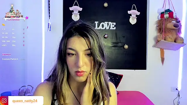 Snapshot of queen-natty chatting on December 2024 04:55:02 AM queen-natty online show from December 2024 04:55:02 AM