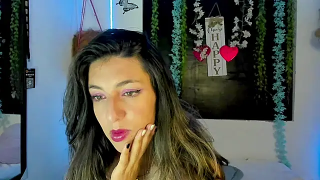 Snapshot of queen-natty chatting on February 2026 01:56:02 AM queen-natty online show from February 2026 01:56:02 AM