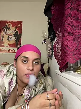 ChubbyBunny69420 online show from December 2024 07:10:01 AM