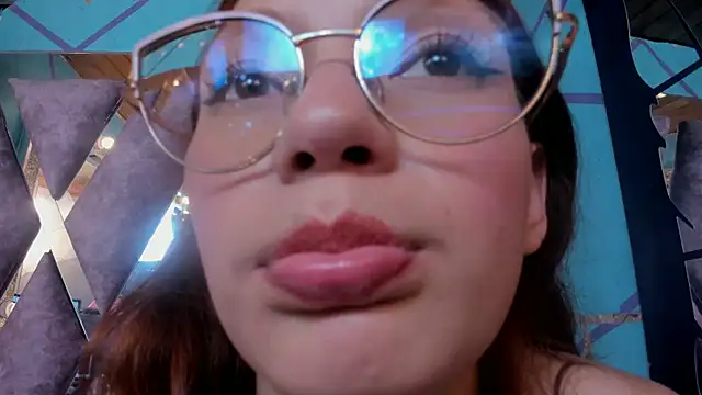 LARICSABLUE online show from February 2025 05:41:01 AM